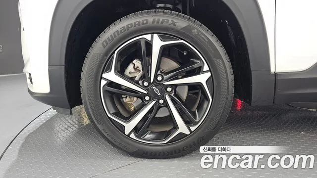 ChevroletGMDaewoo TrailBlazer 2020 thumb 5