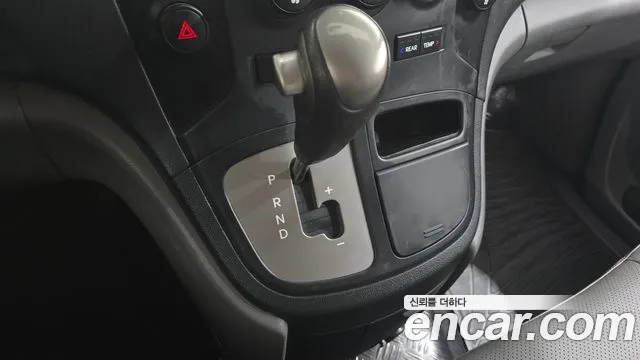 Hyundai Starex 2015 thumb 9