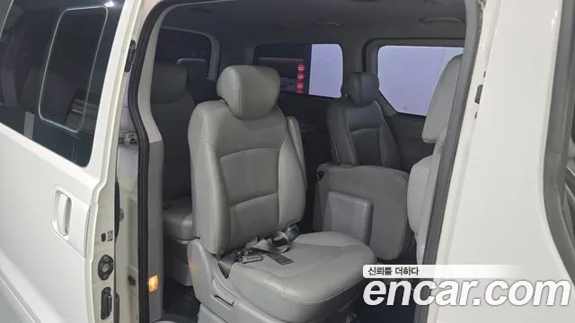 Hyundai Starex 2015 thumb 11