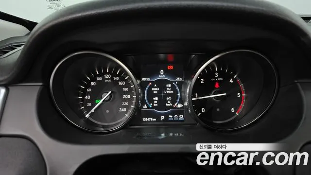 Land Rover Discovery Sport 2016 thumb 8