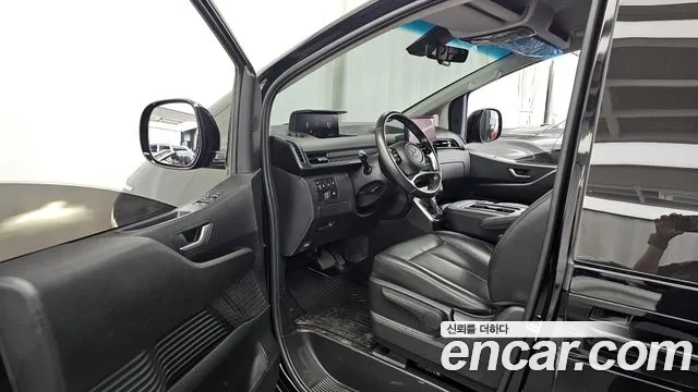 Hyundai Staria 2022 thumb 10