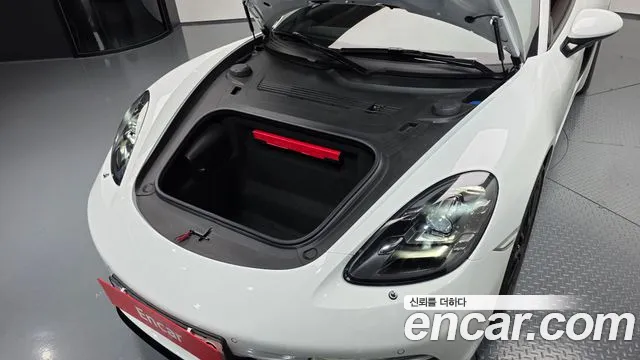 Porsche Cayman 2023 thumb 5
