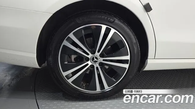 Mercedes-Benz E-Класс 2020 thumb 5