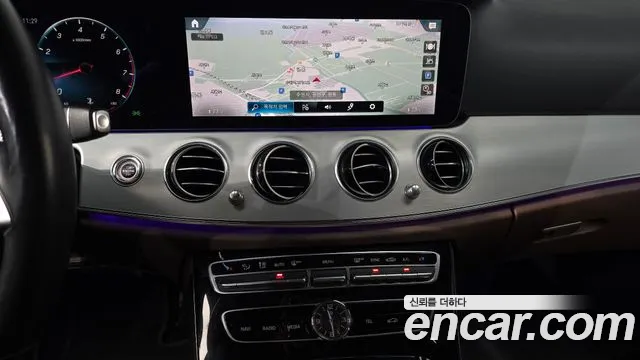 Mercedes-Benz E-Класс 2020 thumb 12