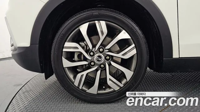 KG_Mobility_Ssangyong TIBOLI 2018 thumb 5