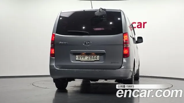 Hyundai Starex 2016 thumb 4