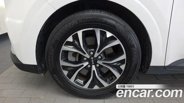 Kia Carnival 2021 thumb 5