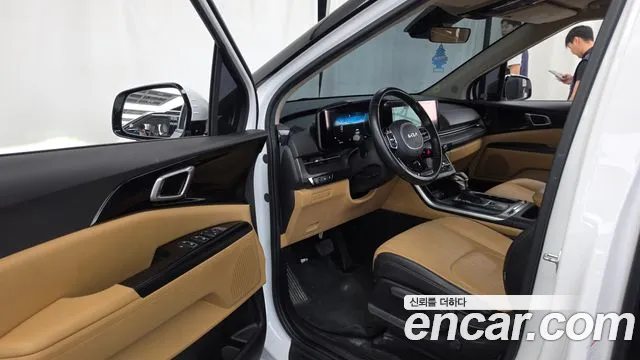 Kia Carnival 2021 thumb 10