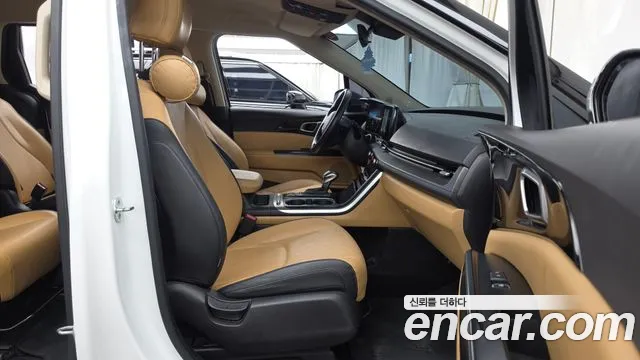 Kia Carnival 2021 thumb 11
