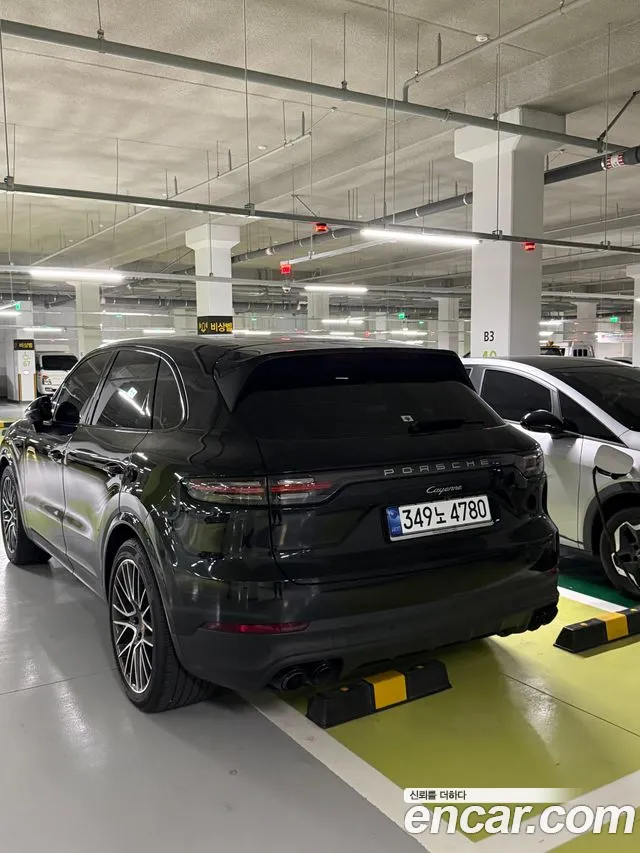 Porsche Cayenne 2021 thumb 6
