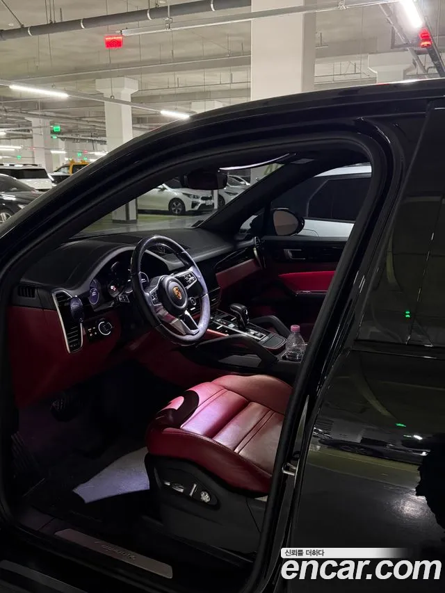 Porsche Cayenne 2021 thumb 8