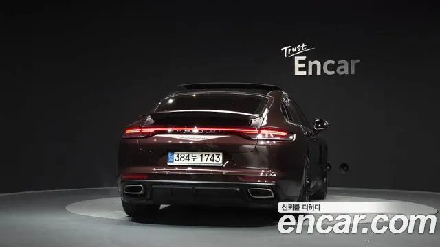 Porsche Panamera 2021 thumb 4