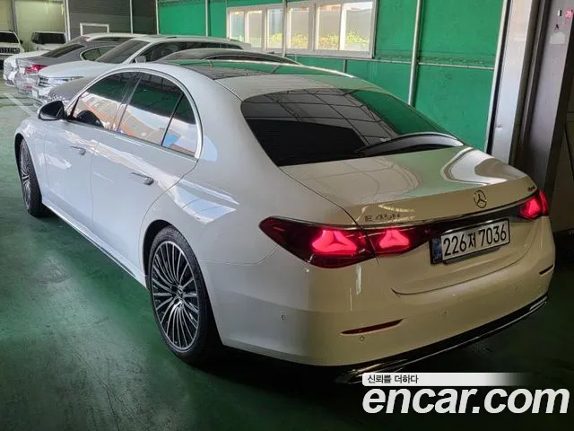 Mercedes-Benz E-Класс 2025 thumb 4