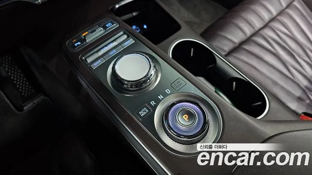 Genesis GV70 2021 thumb 9