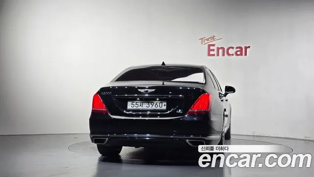 Genesis G90 2016 thumb 4
