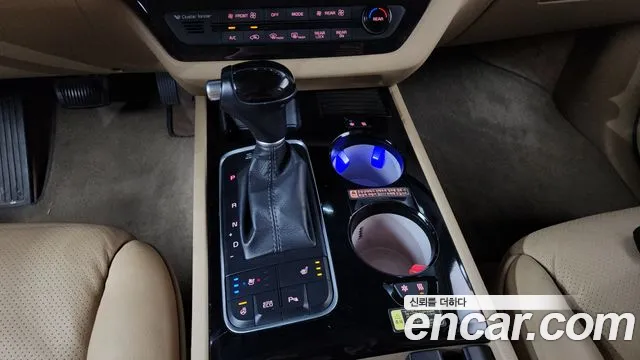 Kia Carnival 2014 thumb 9