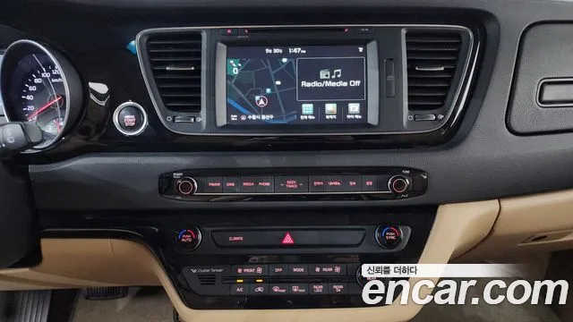 Kia Carnival 2014 thumb 12