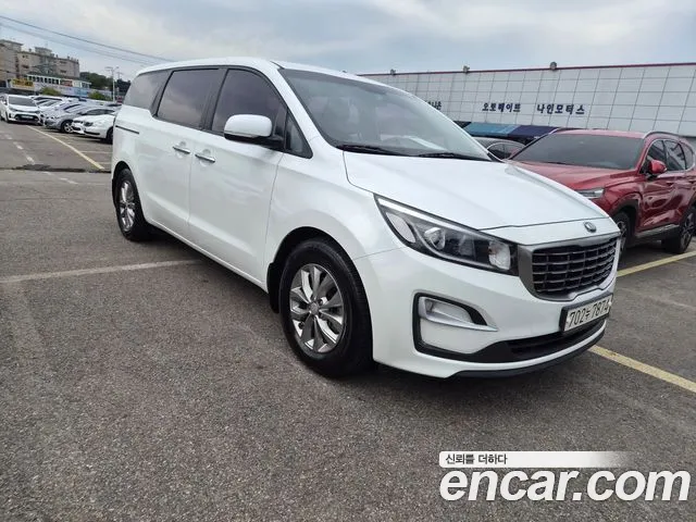 Kia Carnival 2019 thumb 2