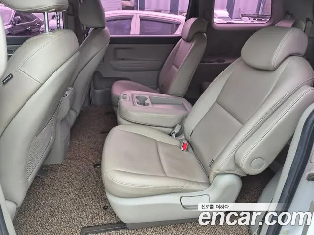 Kia Carnival 2019 thumb 7