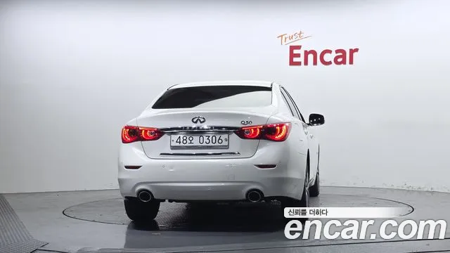 Infiniti Q50 2016 thumb 4