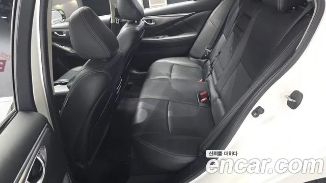 Infiniti Q50 2016 thumb 11