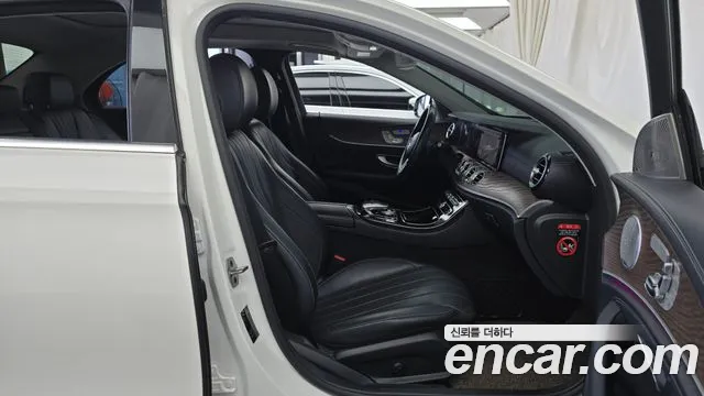 Mercedes-Benz E-Класс 2019 thumb 11