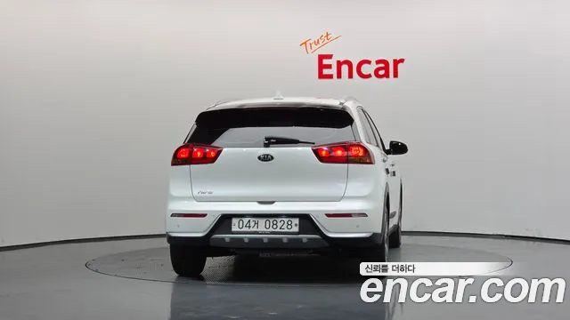 Kia Niro 2016 thumb 4