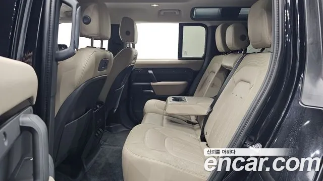 Land Rover Defender 2020 thumb 11