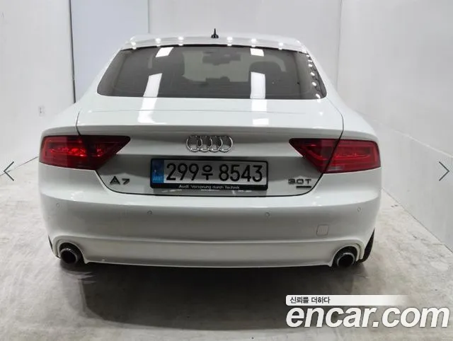 Audi A7 2012 thumb 3