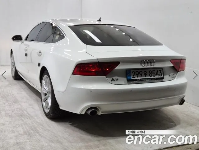 Audi A7 2012 thumb 4