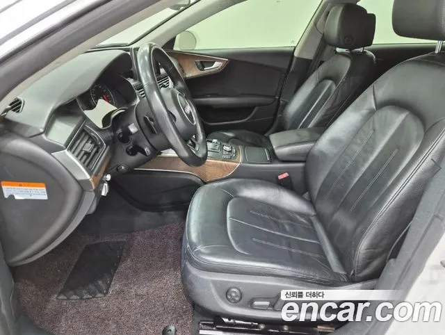Audi A7 2012 thumb 10