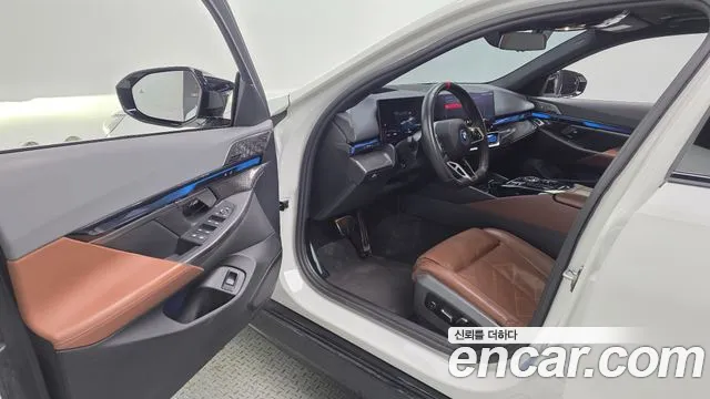 BMW i5 2024 thumb 10