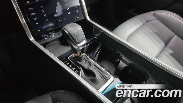 KG_Mobility_Ssangyong Torres 2023 thumb 9
