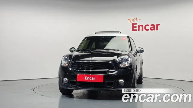 MINI Paceman 2013 thumb 3