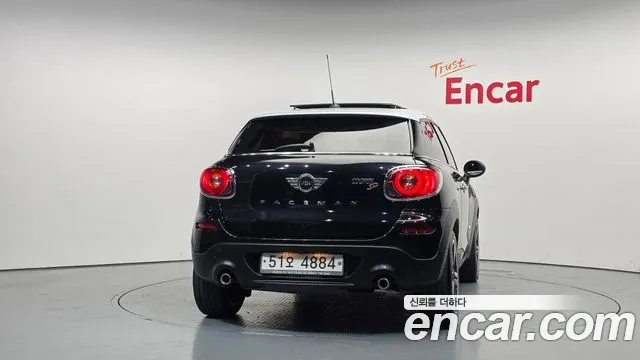 MINI Paceman 2013 thumb 4