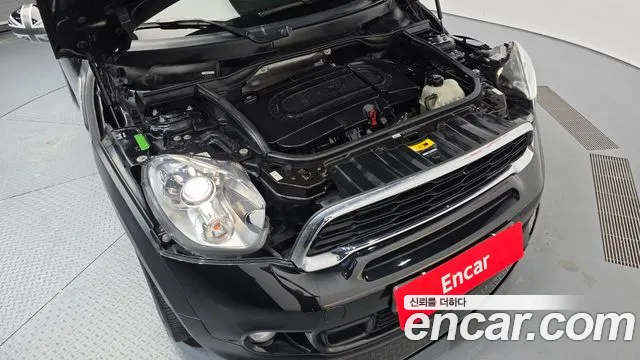 MINI Paceman 2013 thumb 6