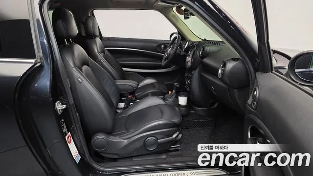 MINI Paceman 2013 thumb 11