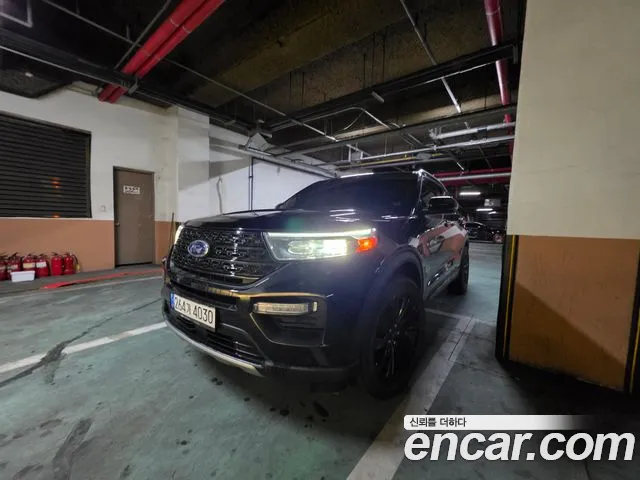 Ford Explorer 2020 thumb 2