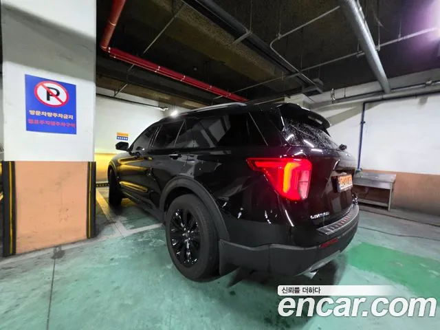 Ford Explorer 2020 thumb 4