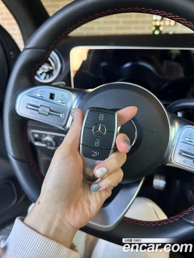 Mercedes-Benz GLA 2020 thumb 6