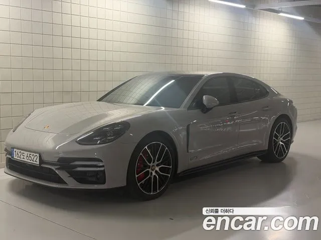 Porsche Panamera 2022 thumb 2