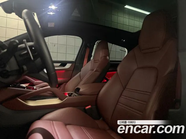 Porsche Cayenne 2024 thumb 6
