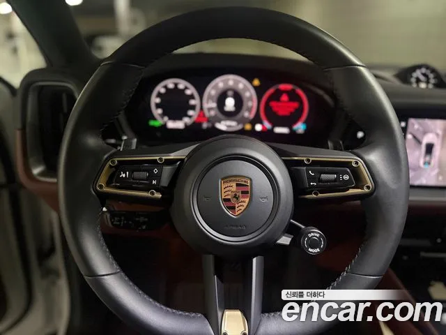 Porsche Cayenne 2024 thumb 7