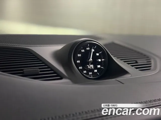 Porsche Cayenne 2024 thumb 8