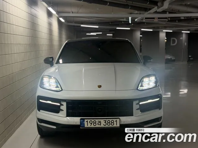 Porsche Cayenne 2024 thumb 12