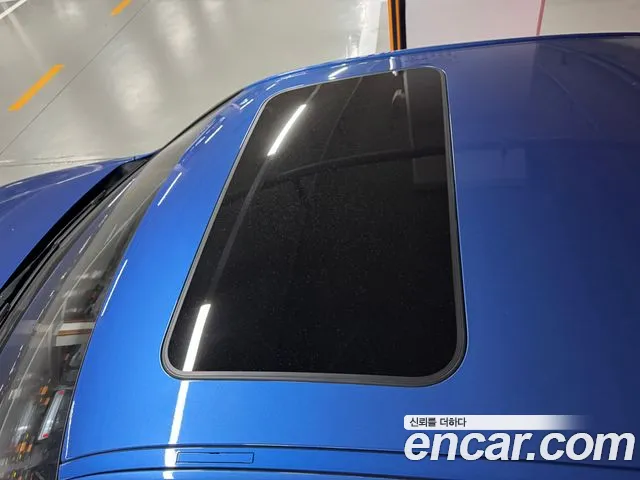 BMW 3-Series 2017 thumb 2