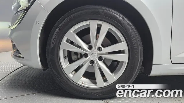 Renault-KoreaSamsung Megane 2016 thumb 5