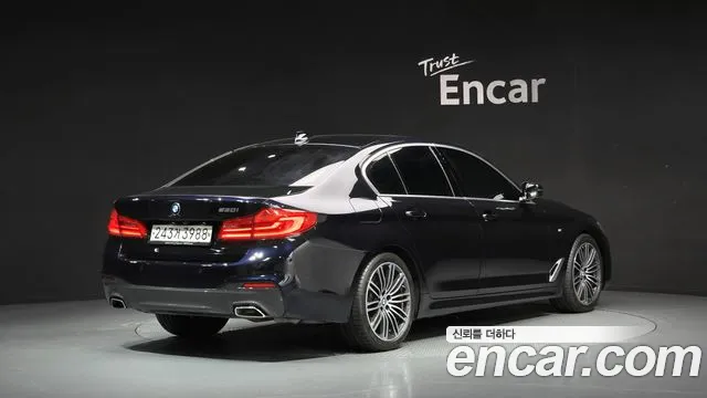 BMW 5-Series 2020 thumb 2