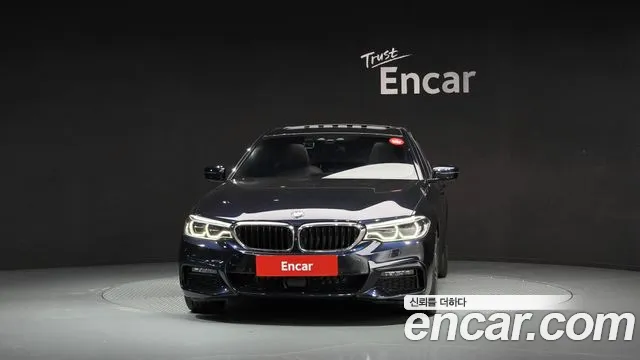 BMW 5-Series 2020 thumb 3