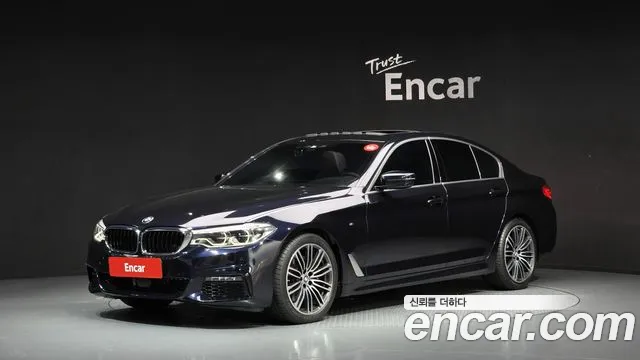 BMW 5-Series 2020 thumb 11